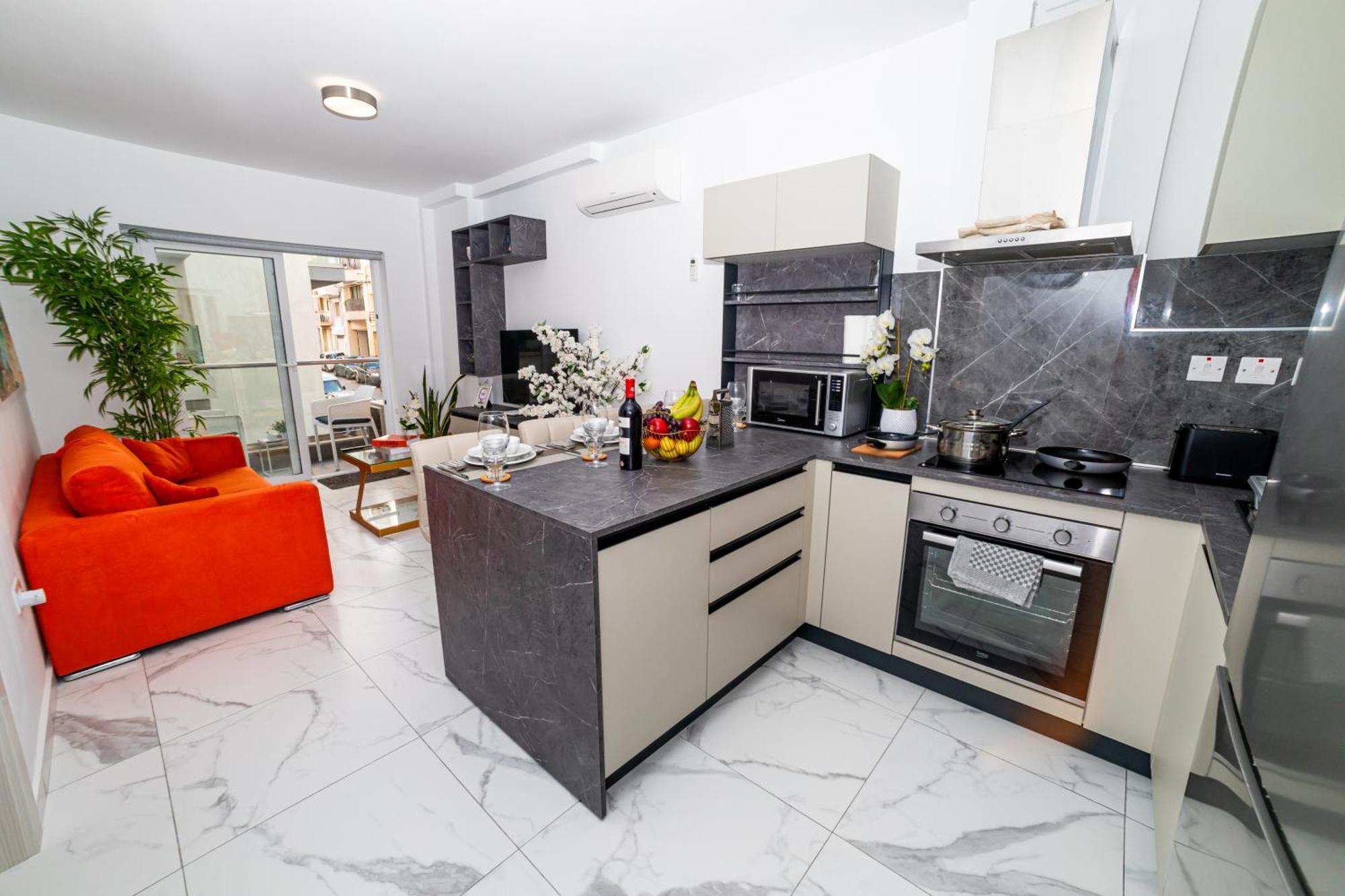 Sea Breeze, Spacious 2-Bedroom Lux Seaside Apartments St. Paul's Bay Luaran gambar