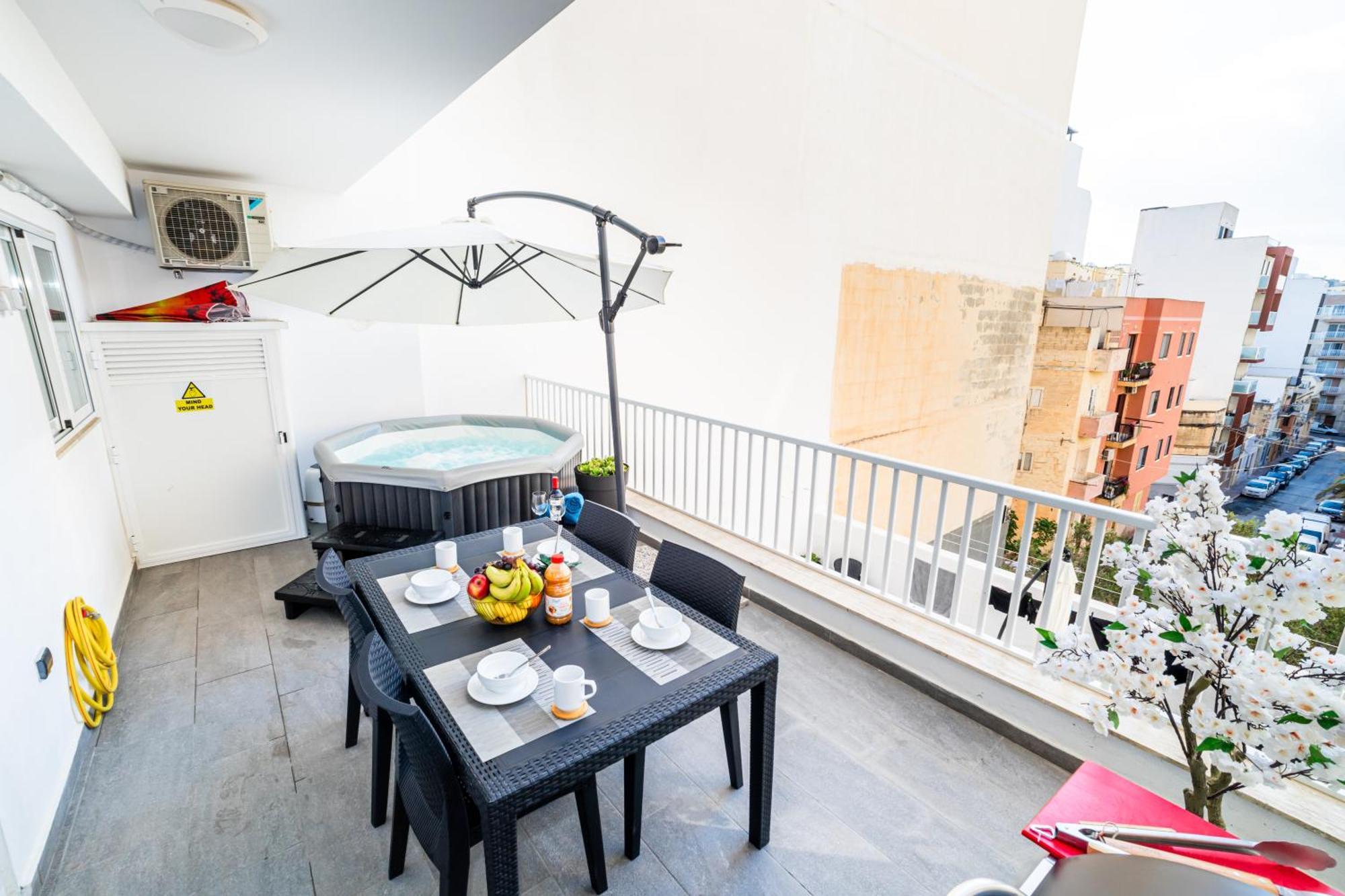 Sea Breeze, Spacious 2-Bedroom Lux Seaside Apartments St. Paul's Bay Luaran gambar